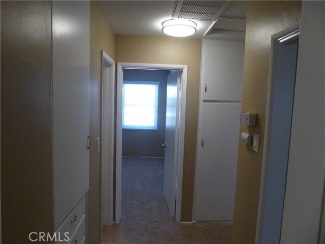 Building Photo - 6735 Yellowstone Dr