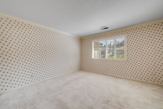 Building Photo - Luxury Custom Home in Folsom with Pool, 3-Car Garage & 4,300+ Sq Ft!