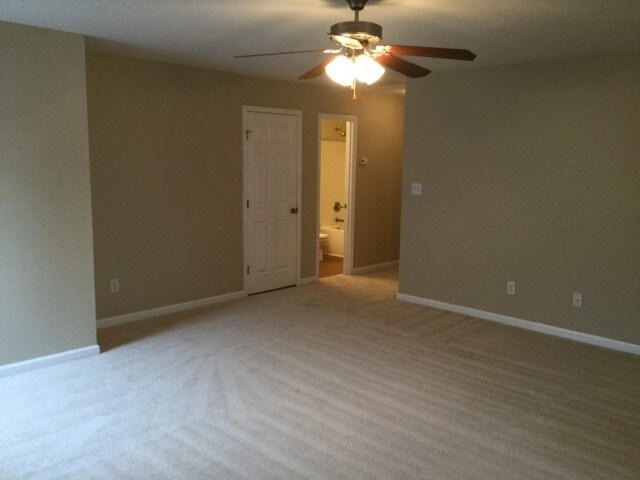 Building Photo - 1700 Heisser Ln