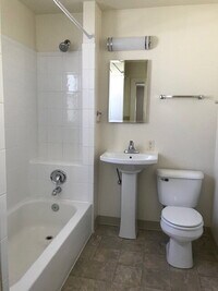 Building Photo - Englewood - 1 Bedroom, 1 Bathroom (30DE)