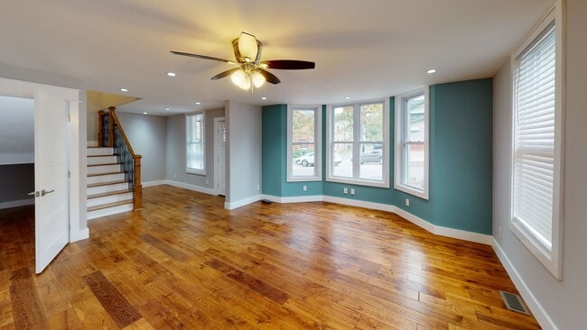 Building Photo - $1685 per Bedroom | 4BR in Fort Sanders Du...