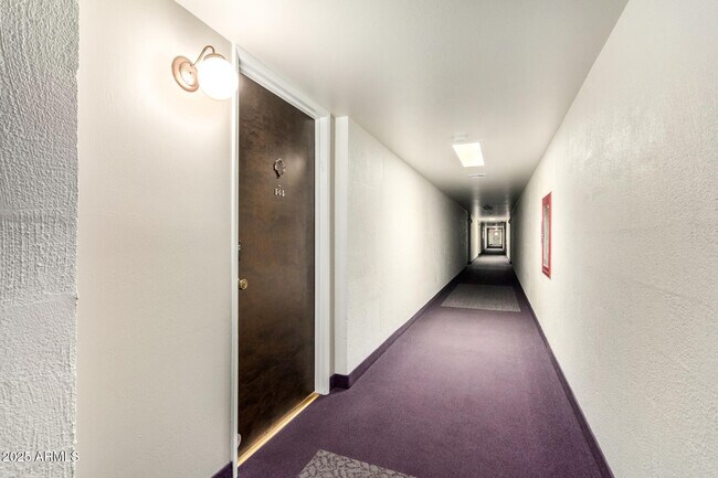 Building Photo - 7930 E Camelback Rd