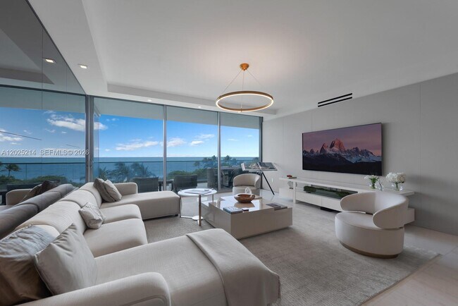 Building Photo - 10203 Collins Ave