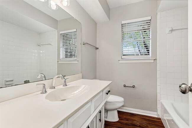 Building Photo - 136 Shadybrook Dr