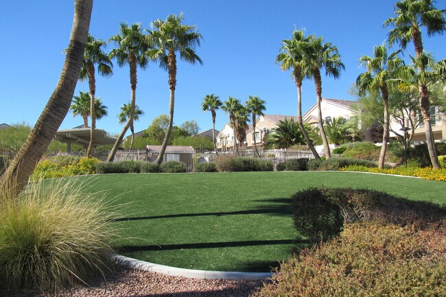 Building Photo - AMAZING 2 STORY TOWNHOME LOCATED IN A GATE...