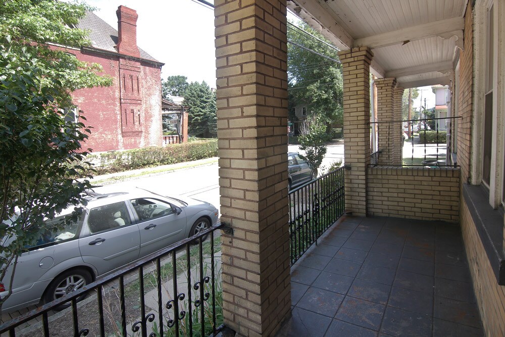 Building Photo - 618 West St