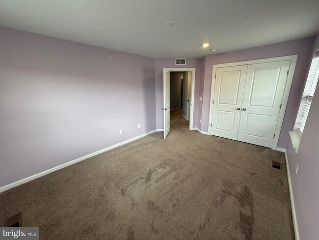 Building Photo - 5539 Lanteen St
