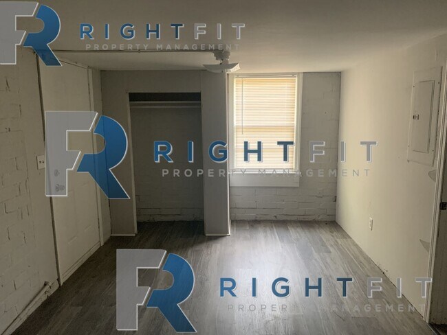 Building Photo - Newly Renovated Home in Columbus