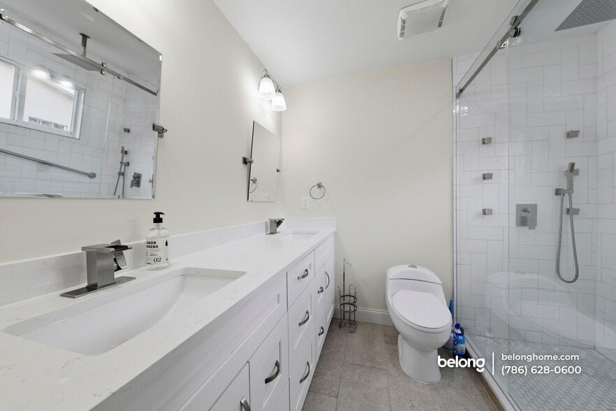 Building Photo - 2631 NW 47th Ave