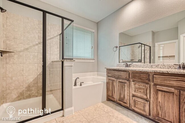 Building Photo - 5 br, 2 bath House - 540 Hunt Farms Road UNIT