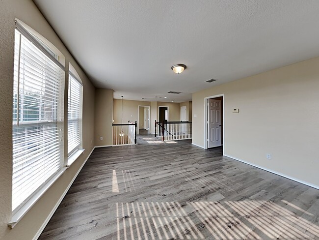 Building Photo - 1019 Mule Deer Rd