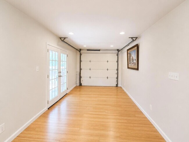 Building Photo - 4516 Russell Dr