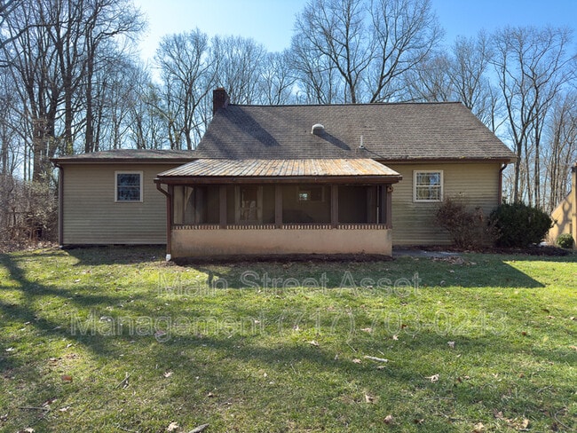 Building Photo - 735 Yellow Hill Rd