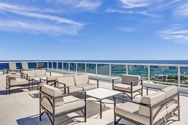 Building Photo - 2841 N Ocean Blvd