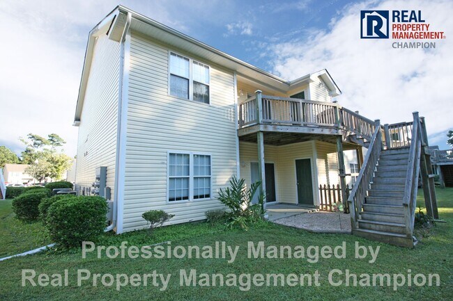 Building Photo - Ground Level Condo with Community Pool