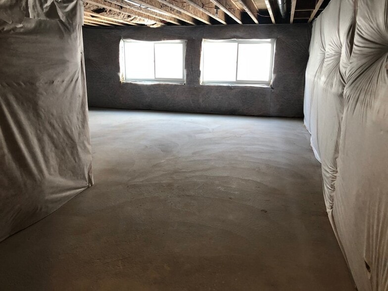 Building Photo - 149 E 460 N