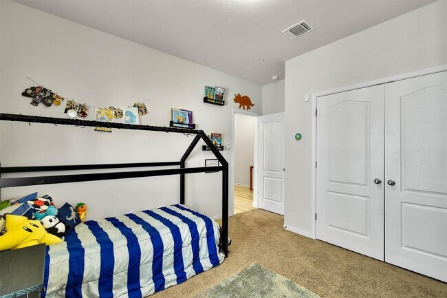 Building Photo - 632 Friar Tuck Dr