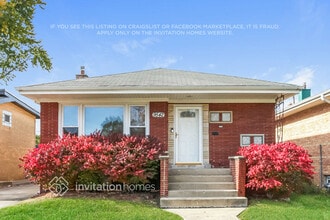 Building Photo - 9542 S Sacramento Ave