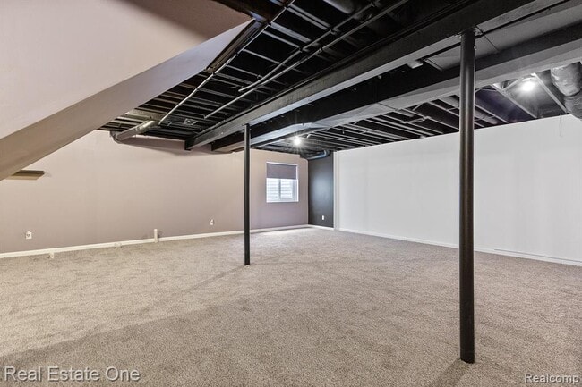 Building Photo - 68 Biltmore Blvd