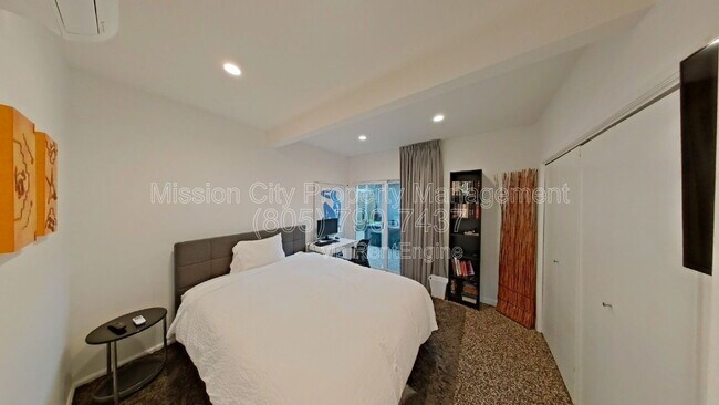 Building Photo - 5339 Berkeley Rd