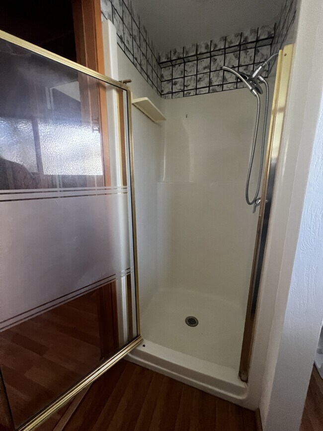 Building Photo - 146 Hawthorn Ln