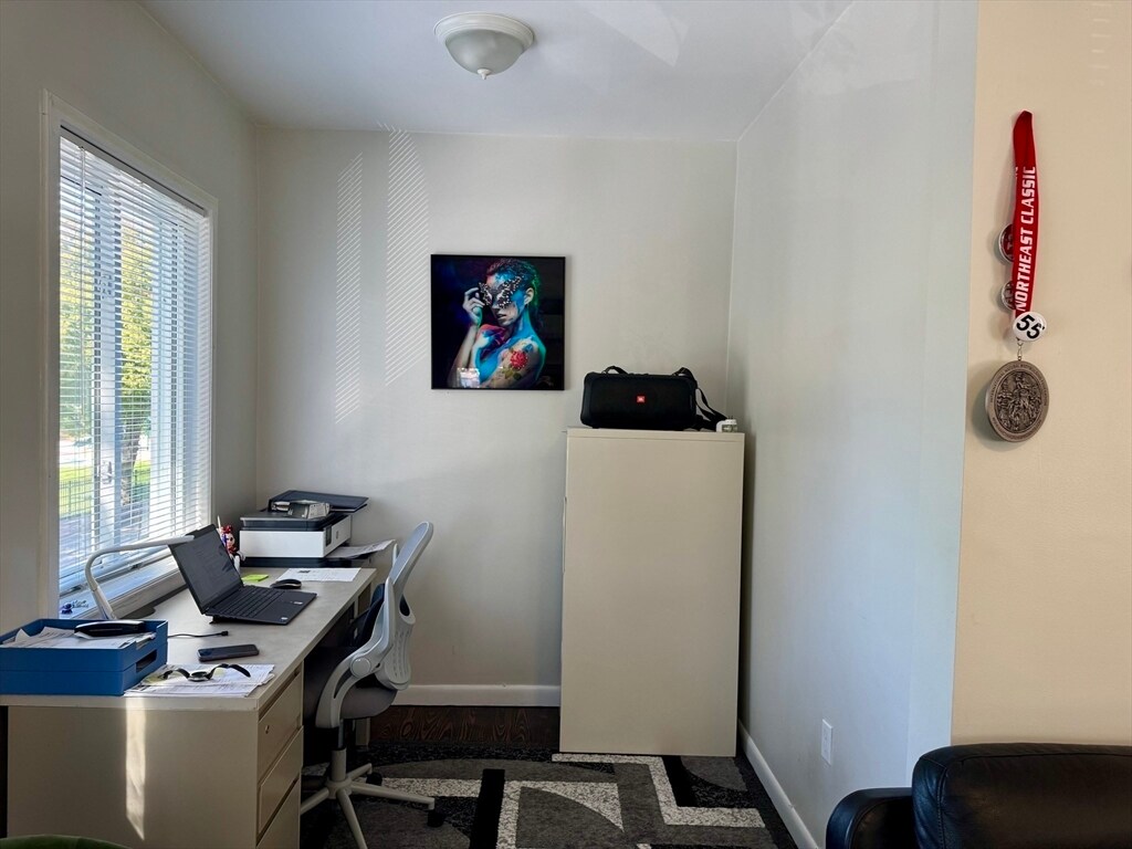 Building Photo - 116 Marginal St