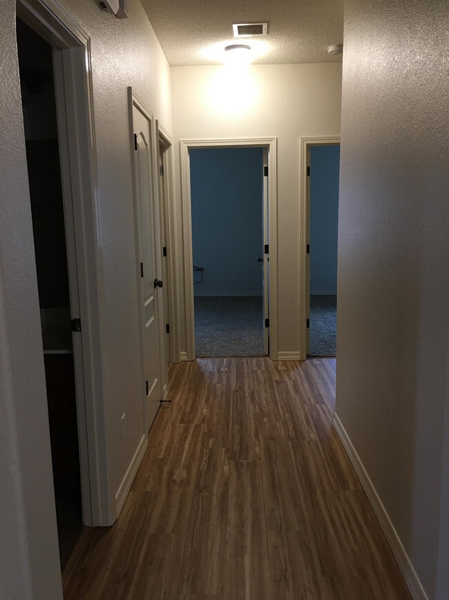 Building Photo - 14345 Apache Point Dr