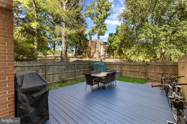 Building Photo - 2805 Lafora Ct
