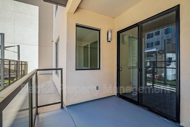 Building Photo - 7300 E Earll Dr