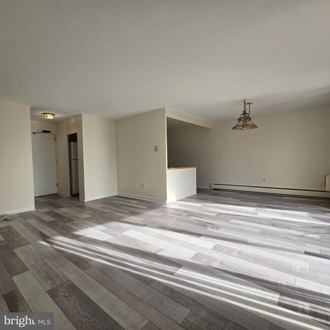 Building Photo - 111 Chestnut St