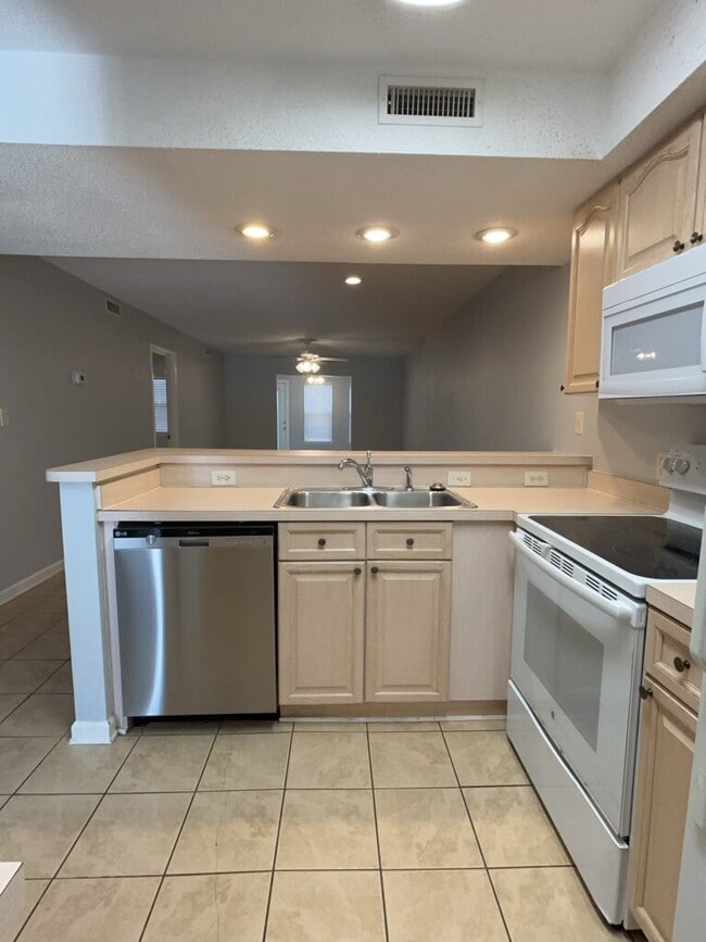 Building Photo - 157 Egret Run Ln