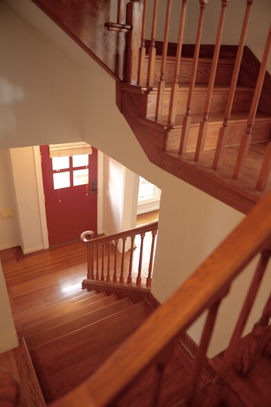 Building Photo - 3567 Redwood Rd