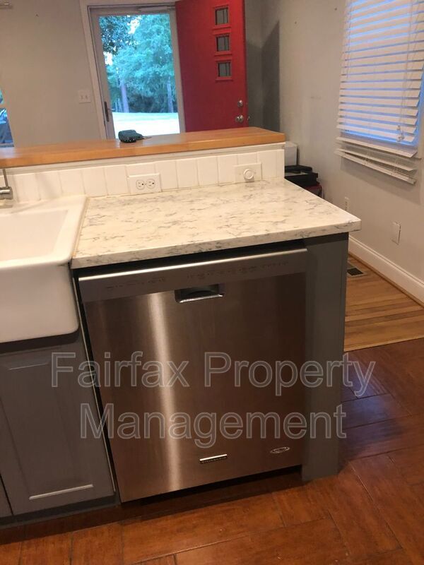 Building Photo - 1113 Marlborough Rd