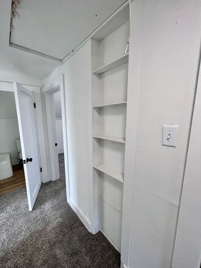 Building Photo - 4 Bedroom House in New Haven