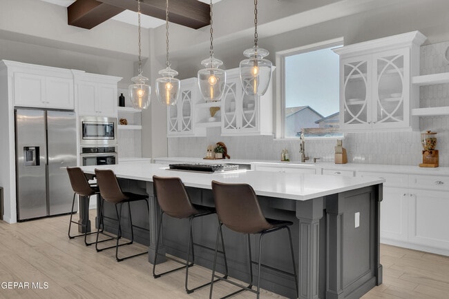 Building Photo - 14608 Pebble Hills Blvd