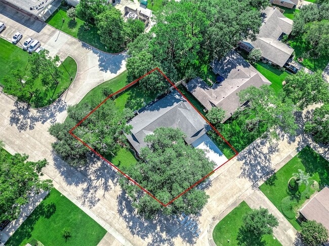 Building Photo - 1616 Redway Ln