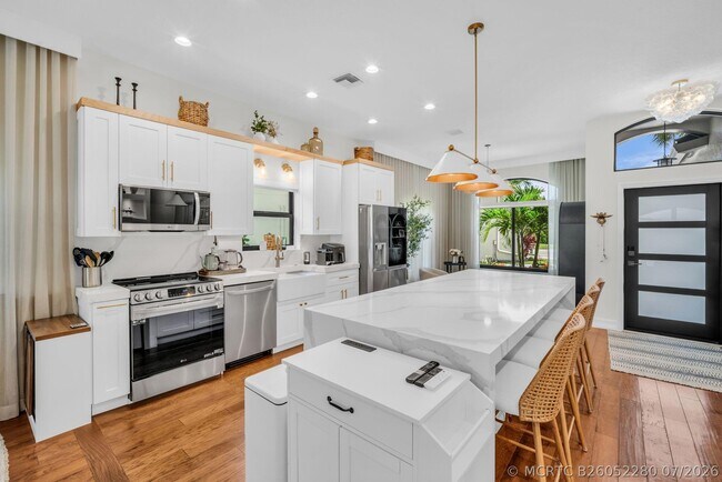 Building Photo - 10852 La Salinas Cir