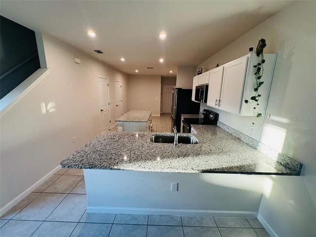 Building Photo - 222 Blueberry Ln