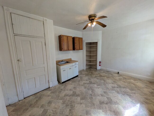 Building Photo - 3620 Grenada St
