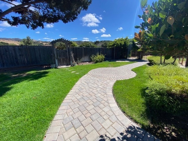 Building Photo - Beautiful Toro Park Home!
