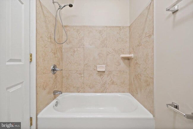 Building Photo - 1418 W Ritner St