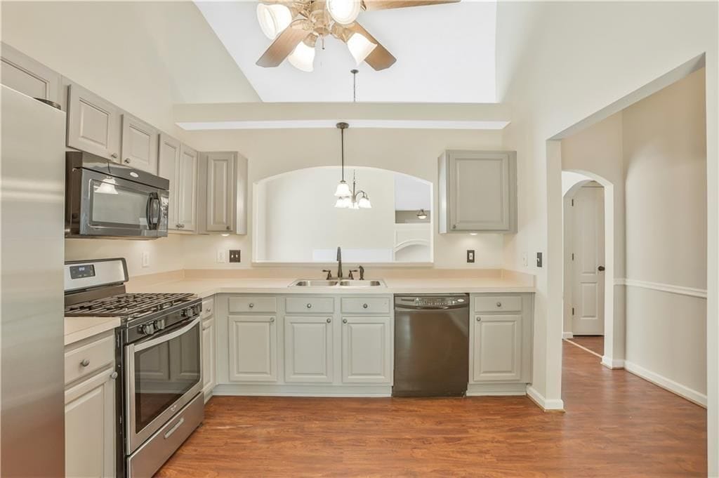 Building Photo - 328 White Oak Way