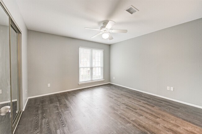 Building Photo - 6406 Ferris Dr