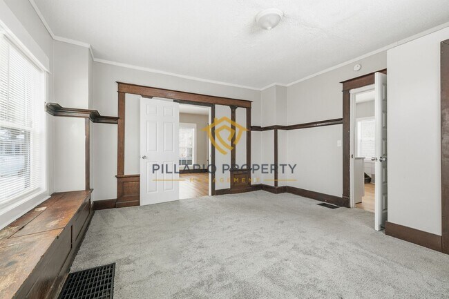 Building Photo - $500 OFF MOVE-IN SPECIAL!!! 4 Bedroom home in Near Downtown Indy! Available Now!