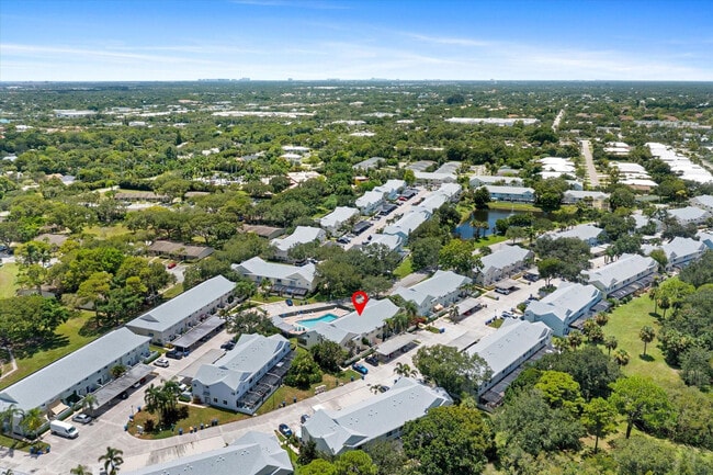 Building Photo - 6175 Riverwalk Ln