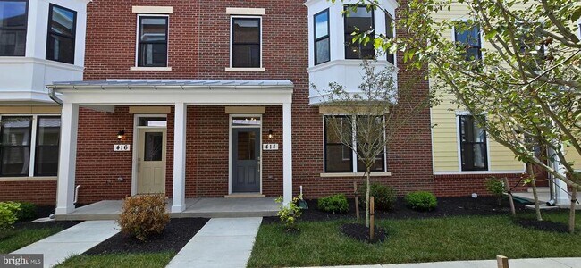Building Photo - 414 Chapel Alley