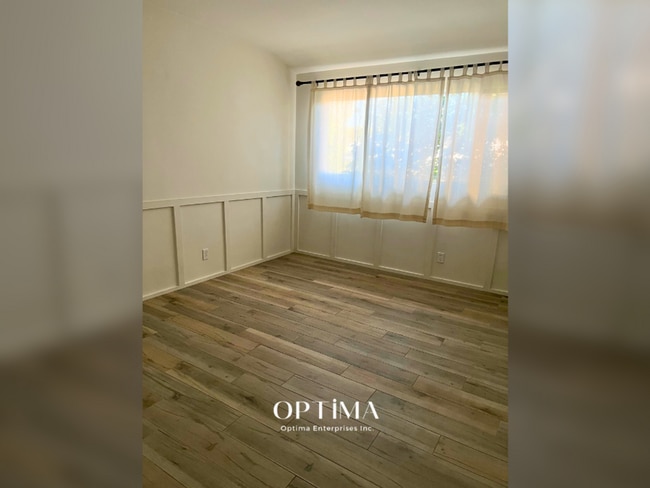 Building Photo - Beautiful Single-Family Home with Modern Comforts