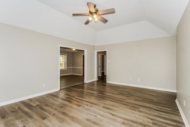 Building Photo - 93 Bloomington Cove