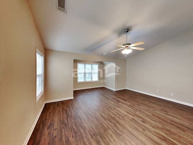 Building Photo - 6433 Grand Hickory Dr