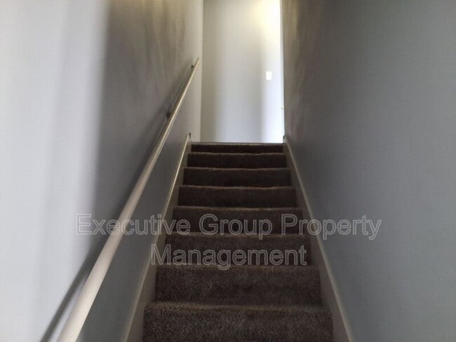 Building Photo - 1113 Crowne Pointe Dr